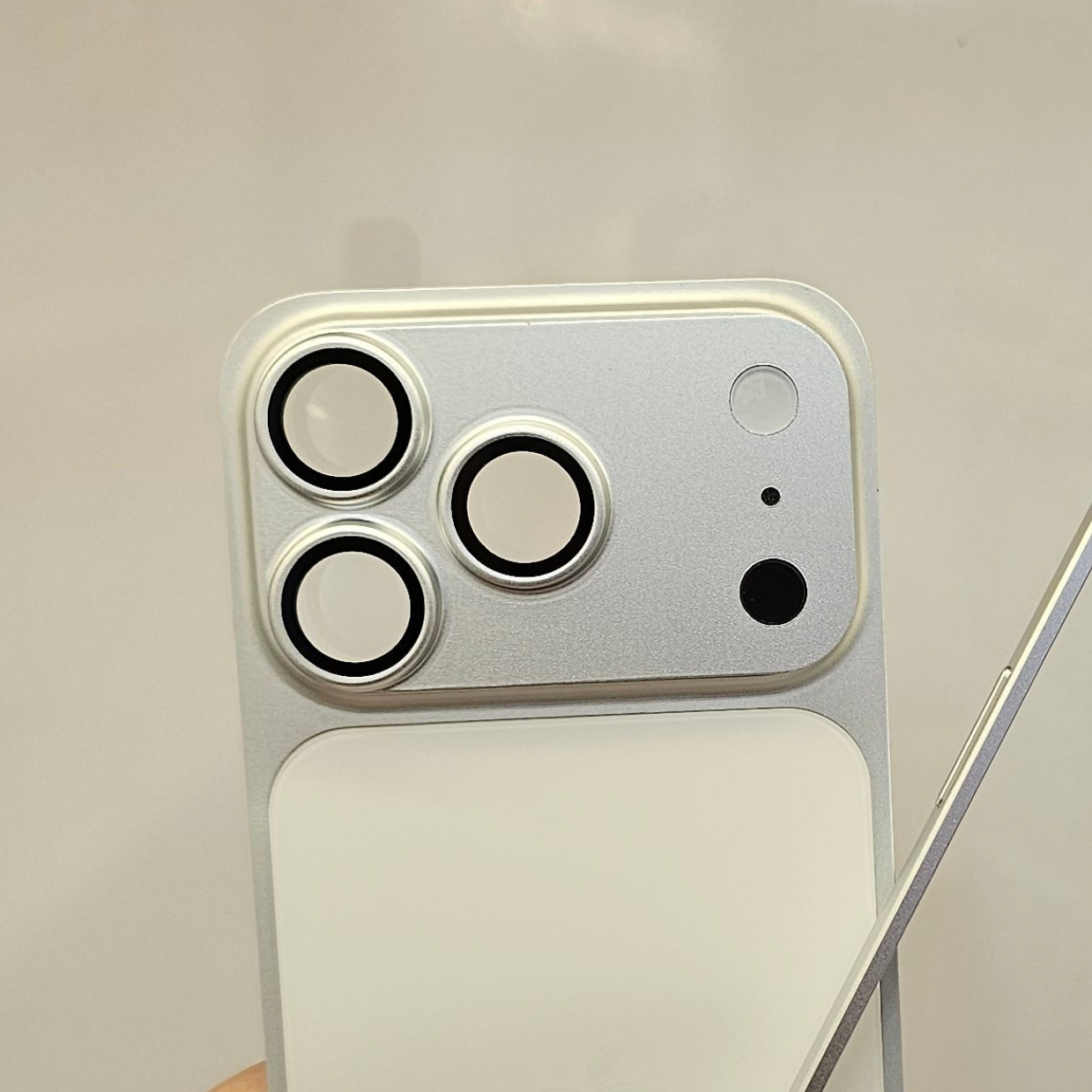 Metal Bumper Converter Case to iPhone 17 Pro Max ( Images are Real & Genuine )