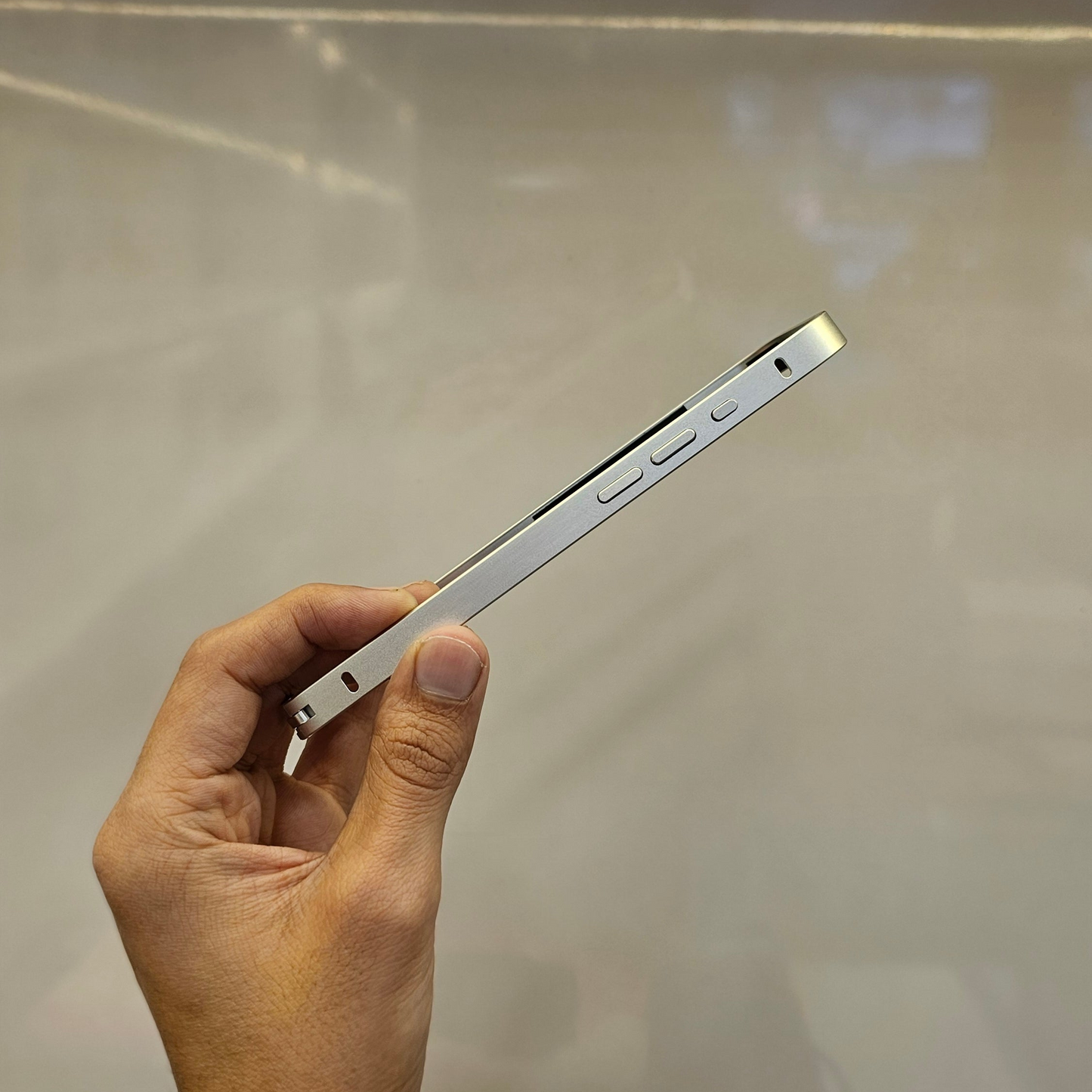 Metal Bumper Converter Case to iPhone 17 Pro Max ( Images are Real & Genuine )